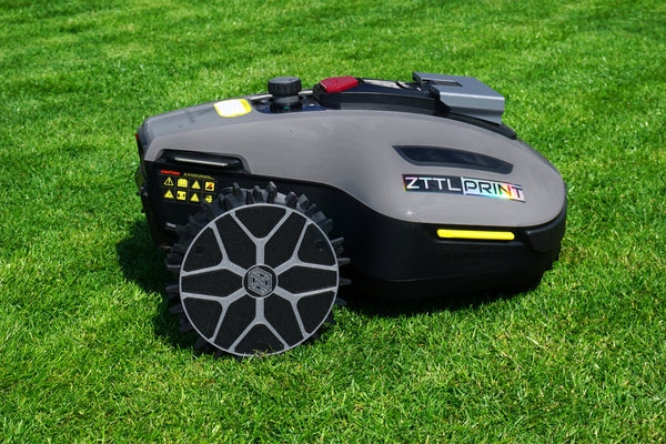 Mammotion Yuka mini robotic lawnmower Performance Spikes Traction Odometry silver